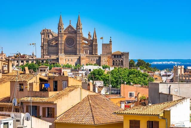 Private Custom Walking Tour of Palma de Mallorca with Local Guide