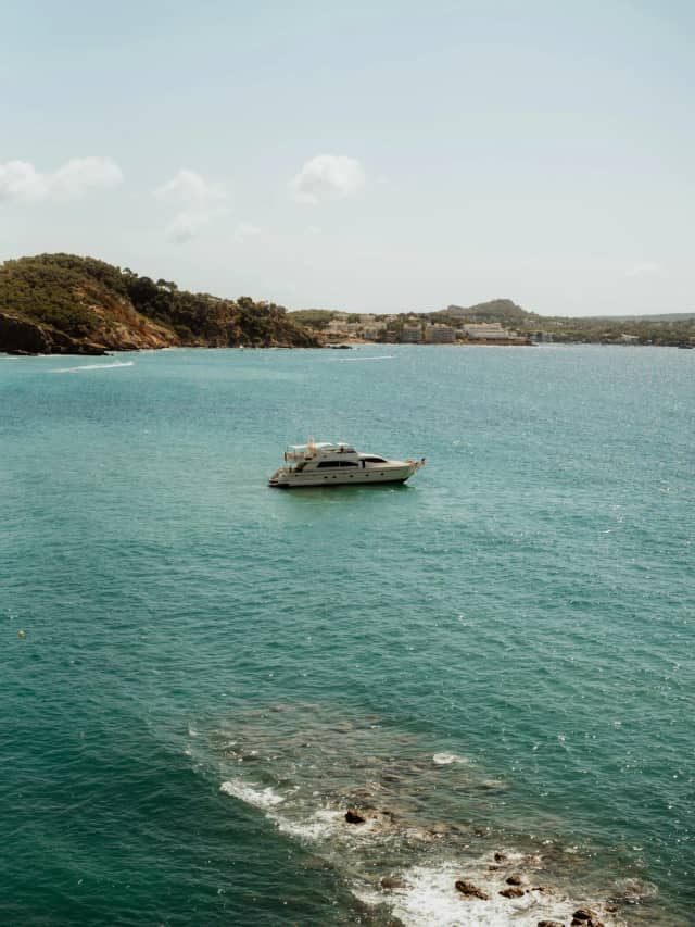Aethos Yacht Experience
